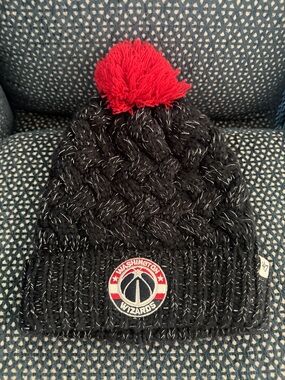Like New! Washington Wizards Cuffed Pom Beanie